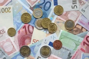 Euromünzen und Euroscheine
